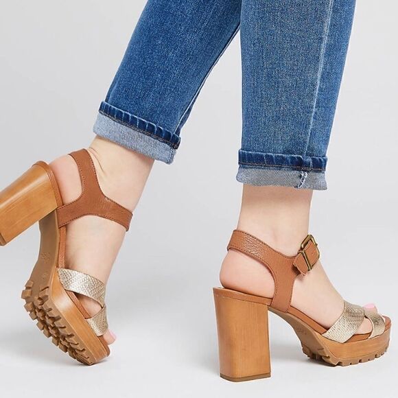 CROWN VINTAGE JULA PLATFORM SANDAL in Gold Cognac - Picture 3 of 9